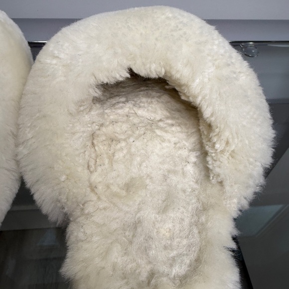 Sherpa Blue White Cozy Slippers - Picture 5 of 7